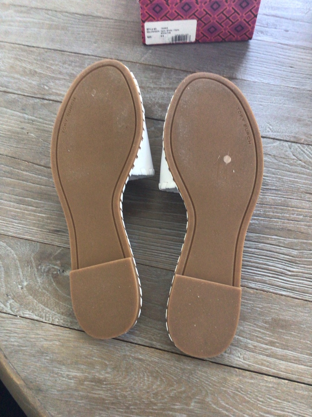 NIB Tory Burch everly slide optic white Size 8.5 - Picture 4 of 7
